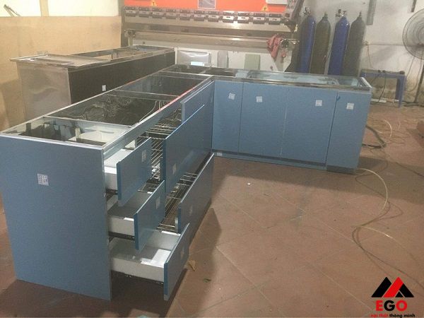 Những ưu điểm nổi bật của mẫu tủ bếp inox cao cấp